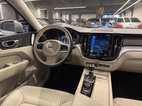 VOLVO XC  60 T-5 MOMENTUM 2.0 254cv AWD 5p