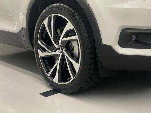 VOLVO XC  40 T-5 R-DESIGN 1.5 FWD (H�brido)