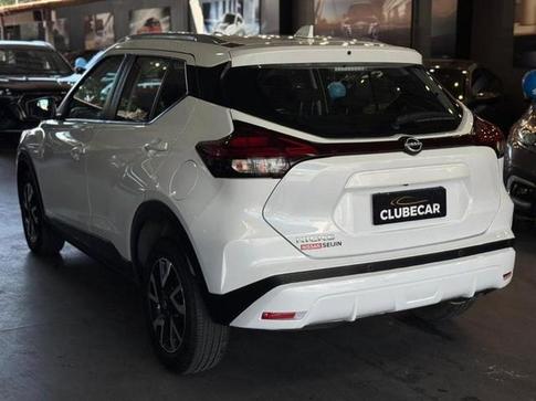 NISSAN KICKS ADVANCE CVT