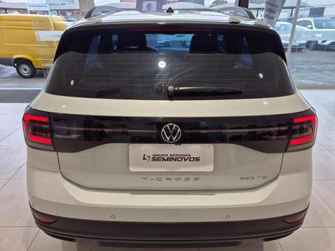 VOLKSWAGEN T-CROSS 1.0 200 TSI TOTAL FLEX AUTOMATICO