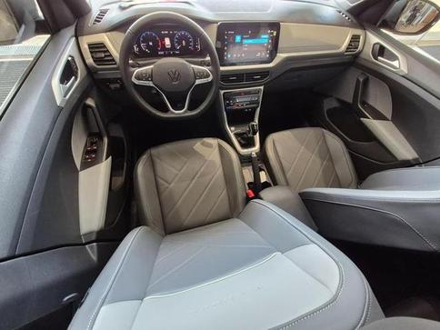 VOLKSWAGEN T-CROSS COMFORTLINE 1.0 TSI FLEX 5P AUT.