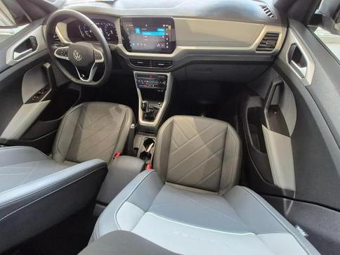 VOLKSWAGEN T-CROSS COMFORTLINE 1.0 TSI FLEX 5P AUT.