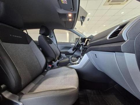 VOLKSWAGEN T CROSS 200 TSI