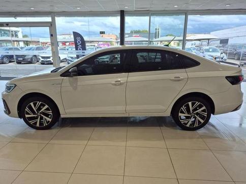 VOLKSWAGEN VIRTUS 1.0 200 TSI HIGHLINE AUTOM�TICO