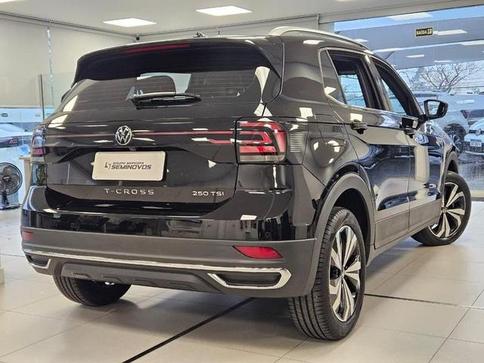 VOLKSWAGEN T CROSS HIGHLINE 250 TSI AUT