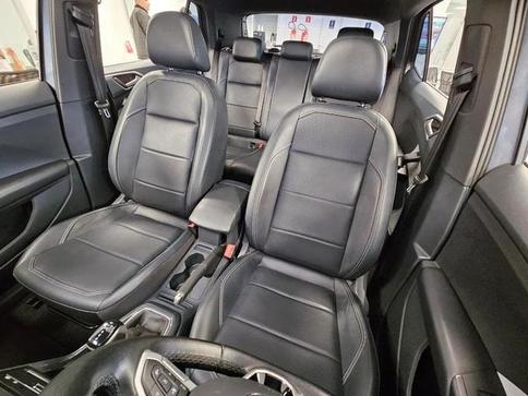 VOLKSWAGEN T CROSS HIGHLINE 250 TSI AUT