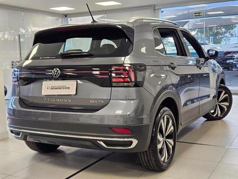 VOLKSWAGEN T CROSS HIGHLINE 250 TSI AUT