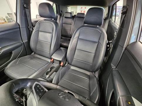 VOLKSWAGEN T CROSS HIGHLINE 250 TSI AUT