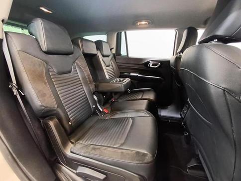 JEEP COMMANDER LIM T270