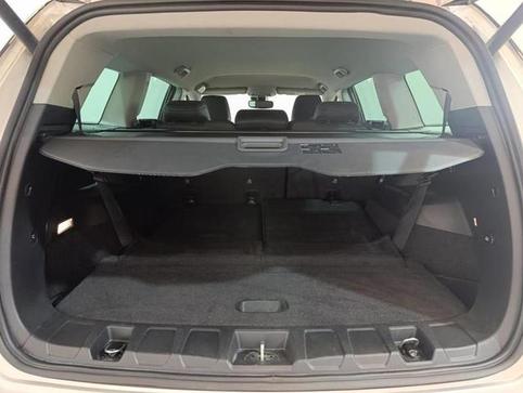 JEEP COMMANDER LIM T270
