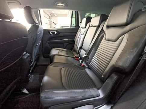 JEEP COMMANDER LIM T270