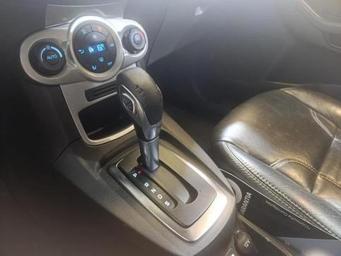FORD FIESTA 16SEL AT