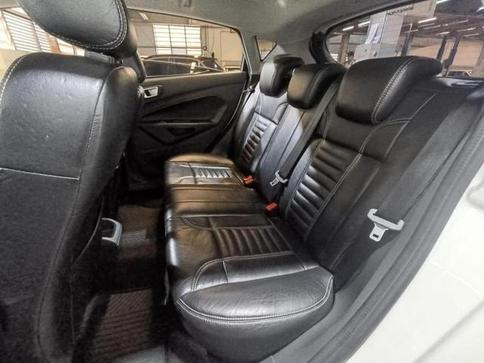 FORD FIESTA 16SEL AT