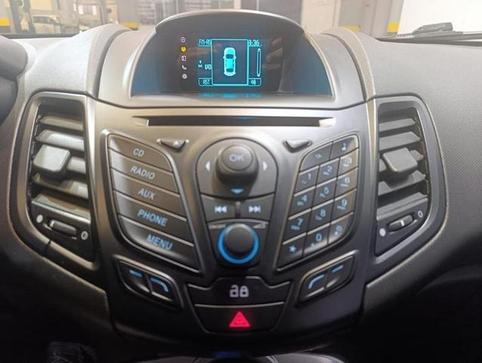 FORD FIESTA 16SEL AT