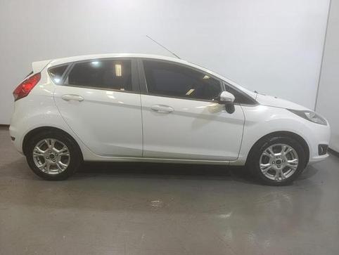 FORD FIESTA 16SEL AT