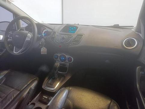 FORD FIESTA 16SEL AT