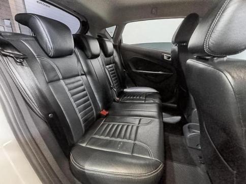 FORD FIESTA 16SEL AT