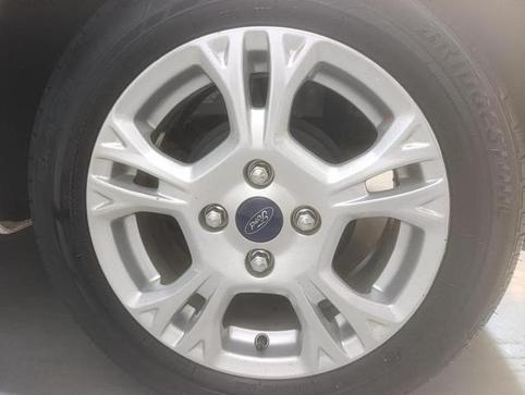 FORD FIESTA 16SEL AT