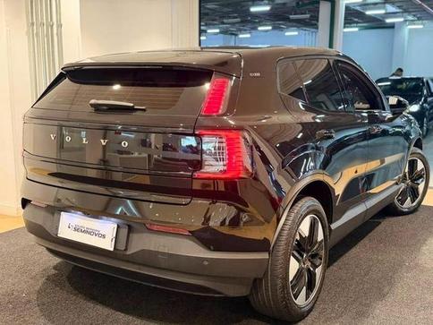 VOLVO EX30 E40 Core (El�trico)