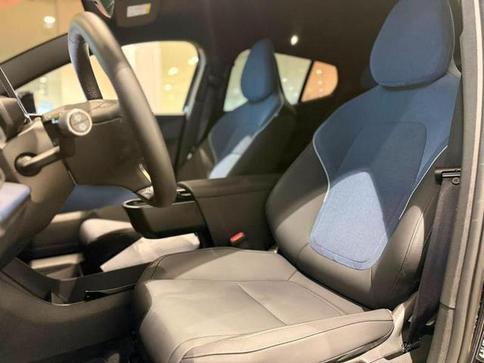 VOLVO EX30 E40 Core (El�trico)