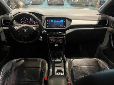 VOLKSWAGEN T CROSS 200 TSI AUT