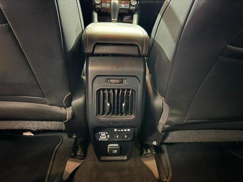 JEEP COMMANDER LIMITED T270 1.3 TB FLEX AUT