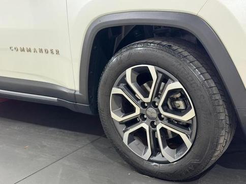 JEEP COMMANDER LIMITED T270 1.3 TB FLEX AUT