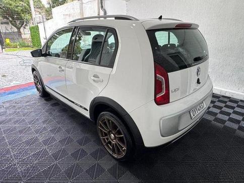 VOLKSWAGEN up!  cross 1.0 T. Flex 12V 5p