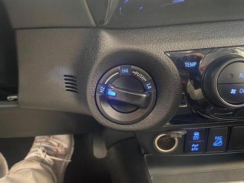 TOYOTA HILUX CD DSL 4X4 SRX PLUS AT.