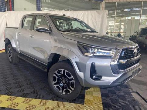 TOYOTA HILUX CD DSL 4X4 SRX PLUS AT.