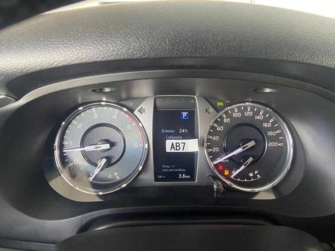 TOYOTA HILUX CD DSL 4X4 SRX PLUS AT.