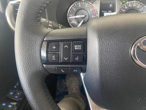 TOYOTA HILUX CD DSL 4X4 SRX PLUS AT.