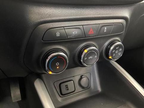 CHEVROLET ONIX 1.0 MT LT