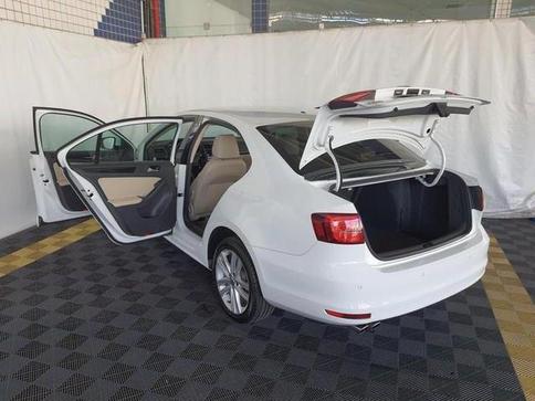 VOLKSWAGEN JETTA HIGHLINE TSI 2.0 211CV