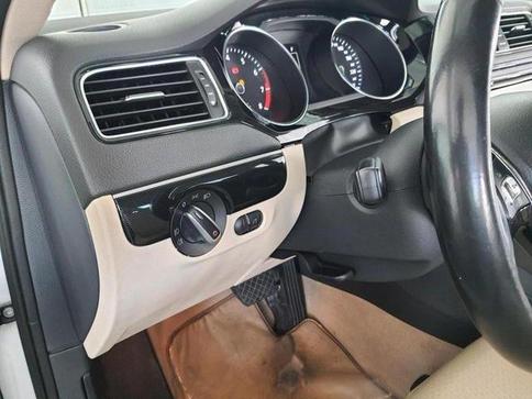 VOLKSWAGEN JETTA HIGHLINE TSI 2.0 211CV
