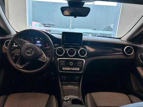MERCEDES-BENZ CLA 180 122CV