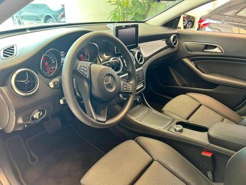 MERCEDES-BENZ CLA 180 122CV