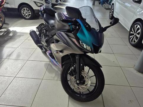 YAMAHA YZF R15  ABS