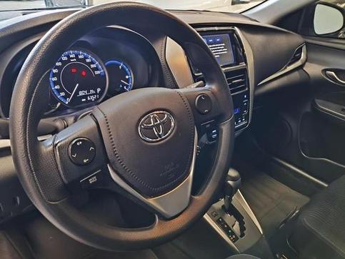 TOYOTA YARIS SA PLSCNT