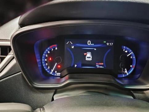 TOYOTA CCROSS XRE 20