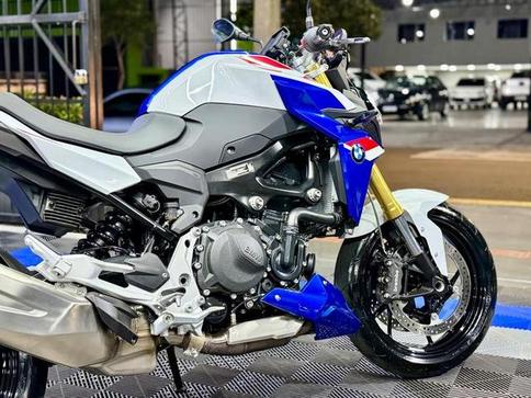 BMW F 900 R SPORT PLUS