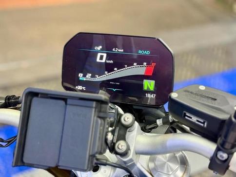 BMW F 900 R SPORT PLUS