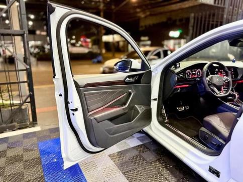 VOLKSWAGEN JETTA GLI 350 TSI 2.0 16V 4P TIPT.