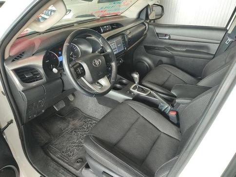 TOYOTA HILUX 2.8 SR 4X4 CD 16V DIESEL 4P AUTOMATICO