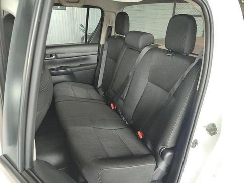 TOYOTA HILUX 2.8 SR 4X4 CD 16V DIESEL 4P AUTOMATICO