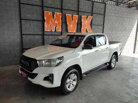 TOYOTA HILUX 2.8 SR 4X4 CD 16V DIESEL 4P AUTOMATICO