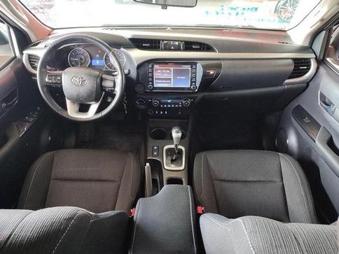 TOYOTA HILUX 2.8 SR 4X4 CD 16V DIESEL 4P AUTOMATICO