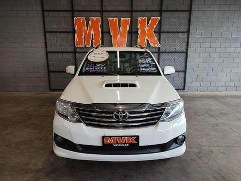 TOYOTA HILUX SW4 SRV 4X4