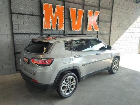 JEEP COMPASS LONG. T270 1.3 TB 4X2 FLEX AUT.