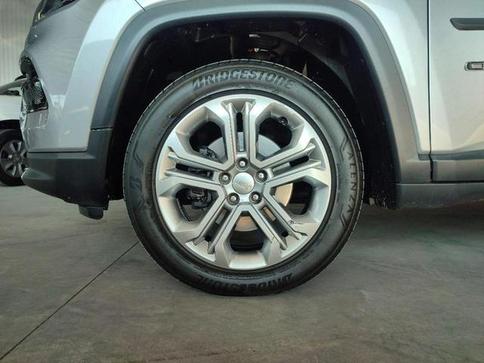 JEEP COMPASS LONG. T270 1.3 TB 4X2 FLEX AUT.